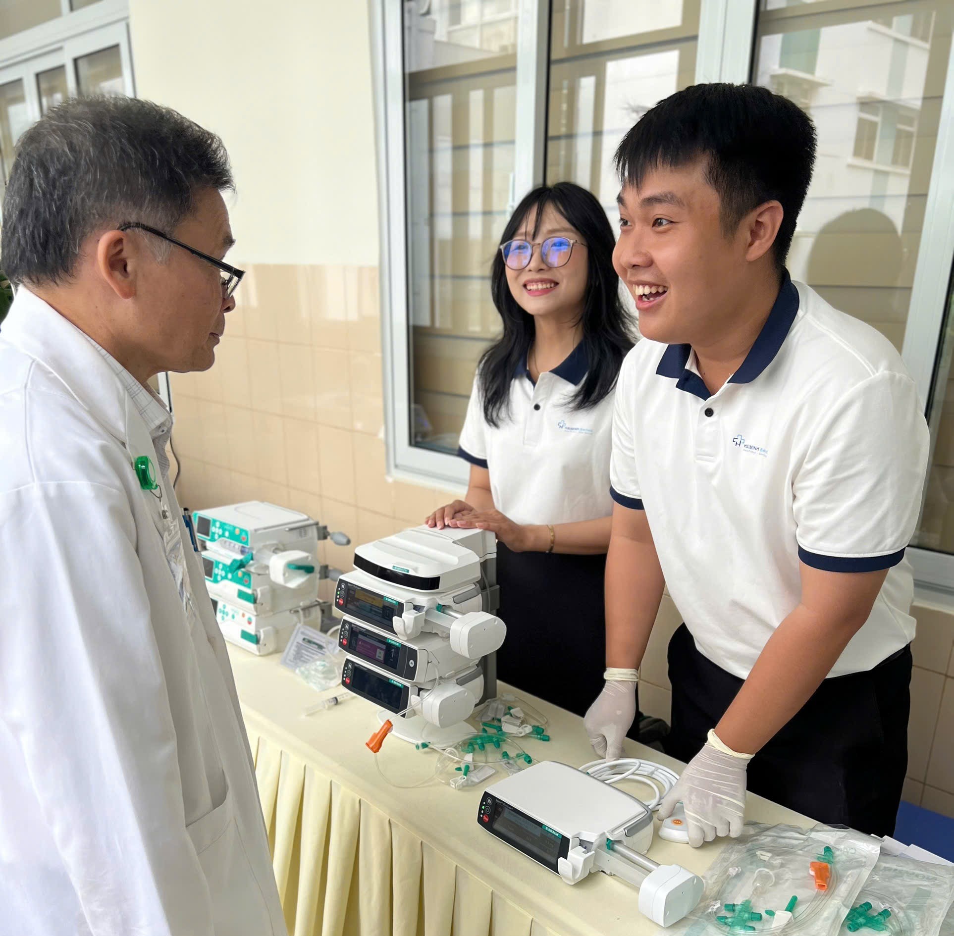 CHUYÊN VIÊN KINH DOANH TRANG THIẾT BỊ Y TẾ 